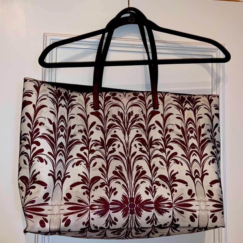 Tory Burch Tote 💗🎀💕🎀 LEATHER TRIM DUAL SHOULDER STRAPS CANVAS LINING